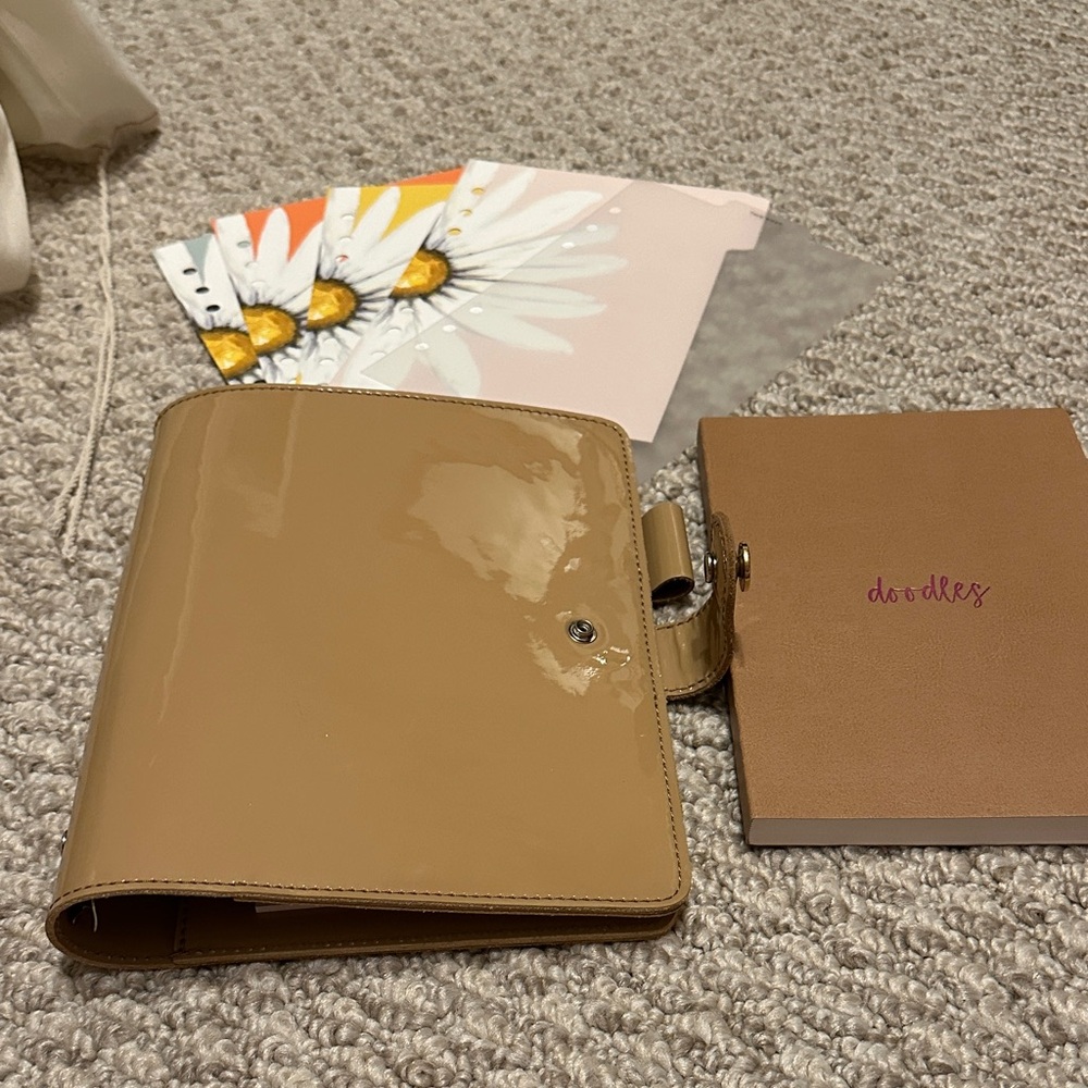Planner Perfect Jennifer A5 6 Ring with 5 inserts and Just Scribble notebook